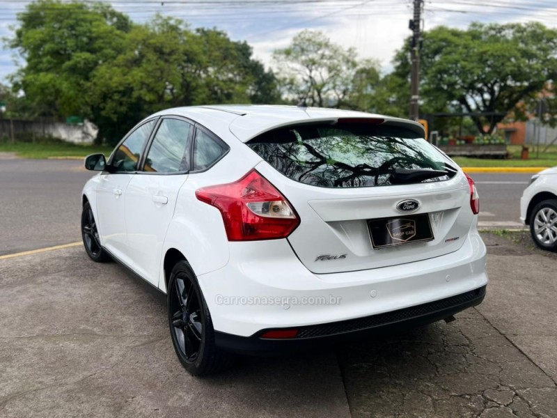 FOCUS 2.0 SE HATCH 16V FLEX 4P AUTO - 2014 - MONTENEGRO