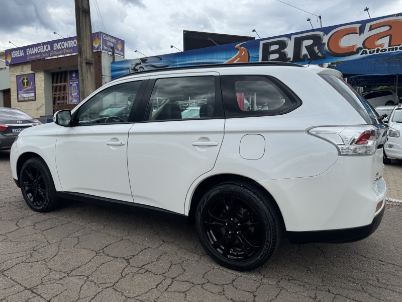 OUTLANDER 2.0 16V GASOLINA 4P AUTOMÁTICO - 2014 - DOIS IRMãOS