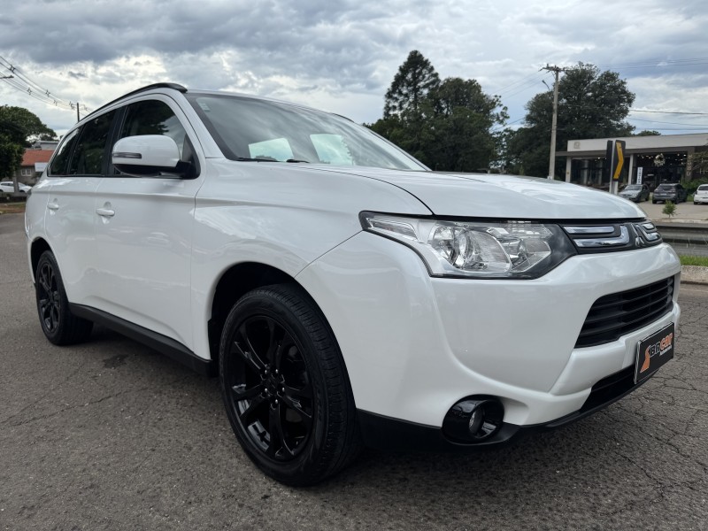 OUTLANDER 2.0 16V GASOLINA 4P AUTOMÁTICO - 2014 - DOIS IRMãOS