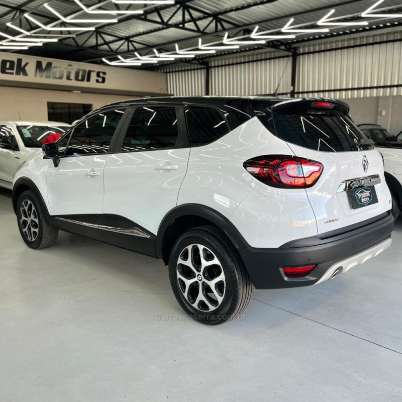 CAPTUR 1.6 LIFE 16V FLEX 4P AUTOMÁTICO - 2021 - CANOAS