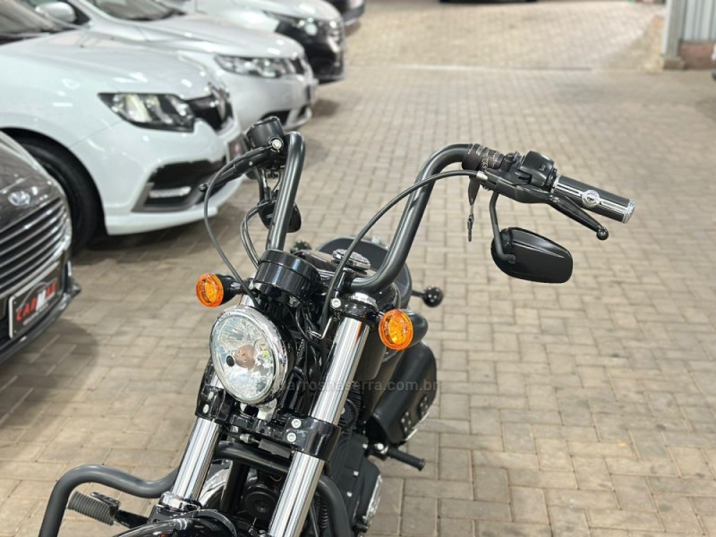 FORTY-EIGHT  - 2018 - DOIS IRMãOS