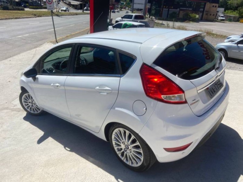 FIESTA 1.6 TITANIUM HATCH 16V FLEX 4P AUTOMÁTICO - 2014 - CAXIAS DO SUL