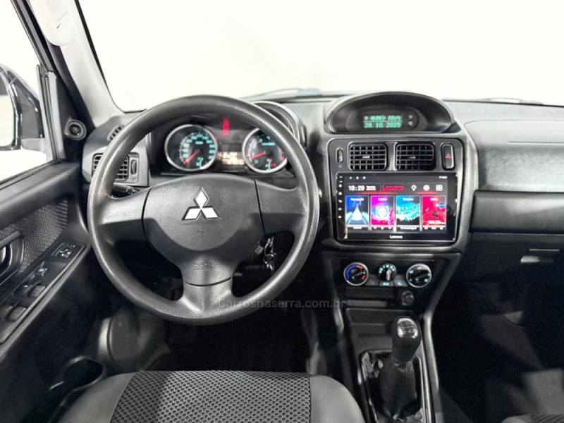 PAJERO TR4 2.0 4X4 16V FLEX 4P MANUAL - 2011 - NOVO HAMBURGO