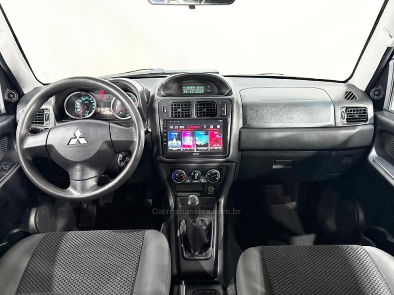 PAJERO TR4 2.0 4X4 16V FLEX 4P MANUAL - 2011 - NOVO HAMBURGO