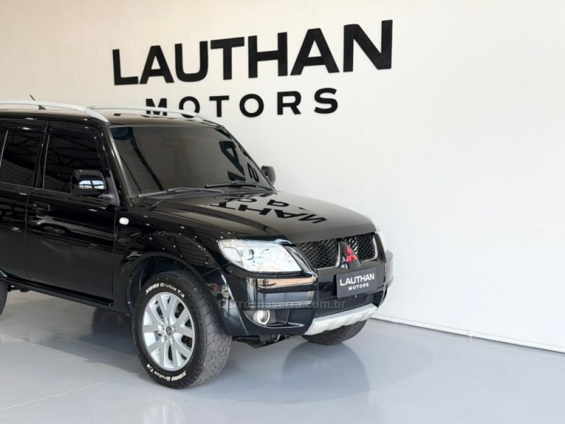 PAJERO TR4 2.0 4X4 16V FLEX 4P MANUAL - 2011 - NOVO HAMBURGO