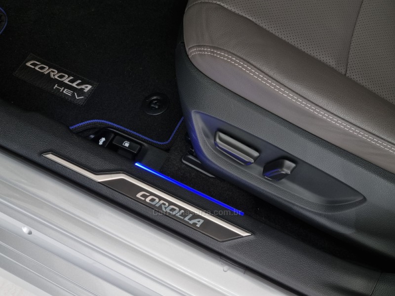 COROLLA 1.8 ALTIS PREMIUM 16V HÍBRIDO 4P AUTOMÁTICO - 2024 - CAXIAS DO SUL