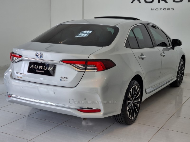 COROLLA 1.8 ALTIS PREMIUM 16V HÍBRIDO 4P AUTOMÁTICO - 2024 - CAXIAS DO SUL