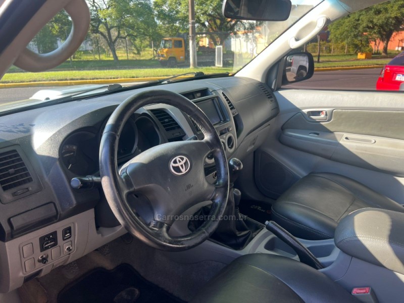 HILUX 3.0 SRV 4X4 CD 16V TURBO DIESEL 4P MANUAL - 2006 - MONTENEGRO