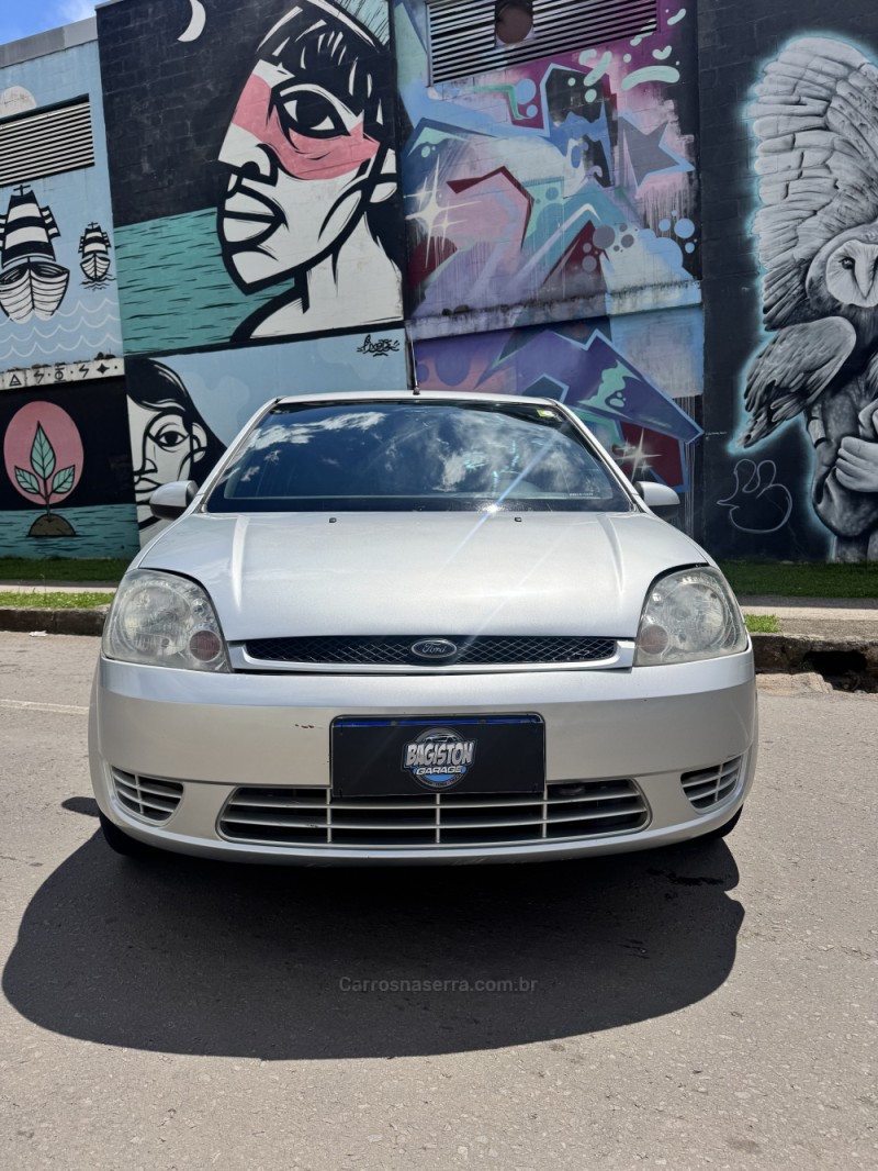 FIESTA 1.0 MPI TREND HATCH 8V FLEX 4P MANUAL - 2004 - CAXIAS DO SUL