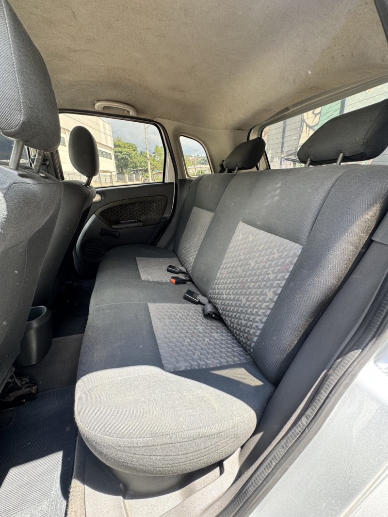 FIESTA 1.0 MPI TREND HATCH 8V FLEX 4P MANUAL - 2004 - CAXIAS DO SUL