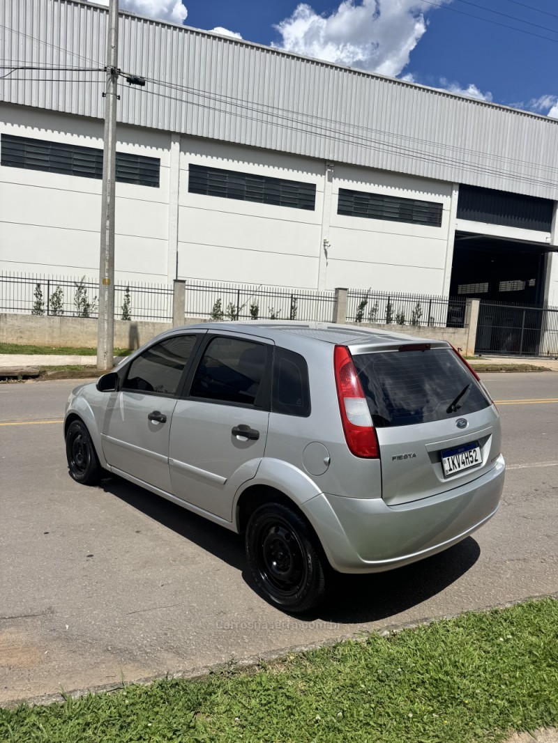 FIESTA 1.0 MPI TREND HATCH 8V FLEX 4P MANUAL - 2004 - CAXIAS DO SUL