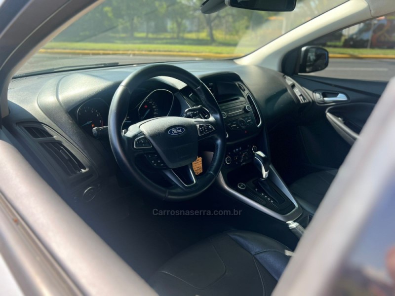 FOCUS 2.0 SE PLUS FASTBACK 16V FLEX 4P AUTOMÁTICO - 2016 - MONTENEGRO