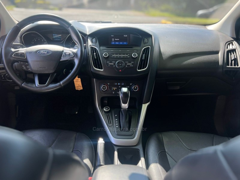 FOCUS 2.0 SE PLUS FASTBACK 16V FLEX 4P AUTOMÁTICO - 2016 - MONTENEGRO