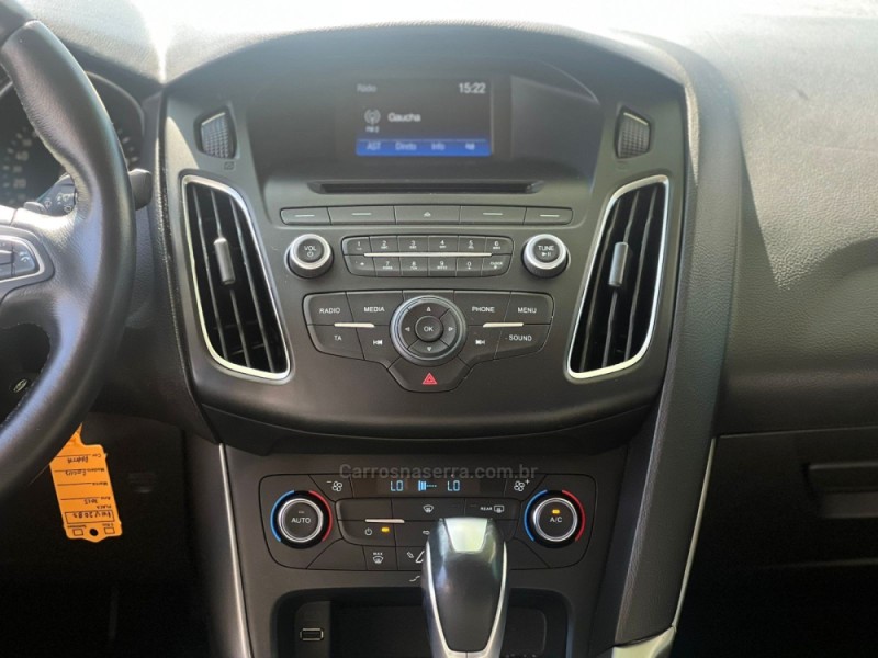 FOCUS 2.0 SE PLUS FASTBACK 16V FLEX 4P AUTOMÁTICO - 2016 - MONTENEGRO