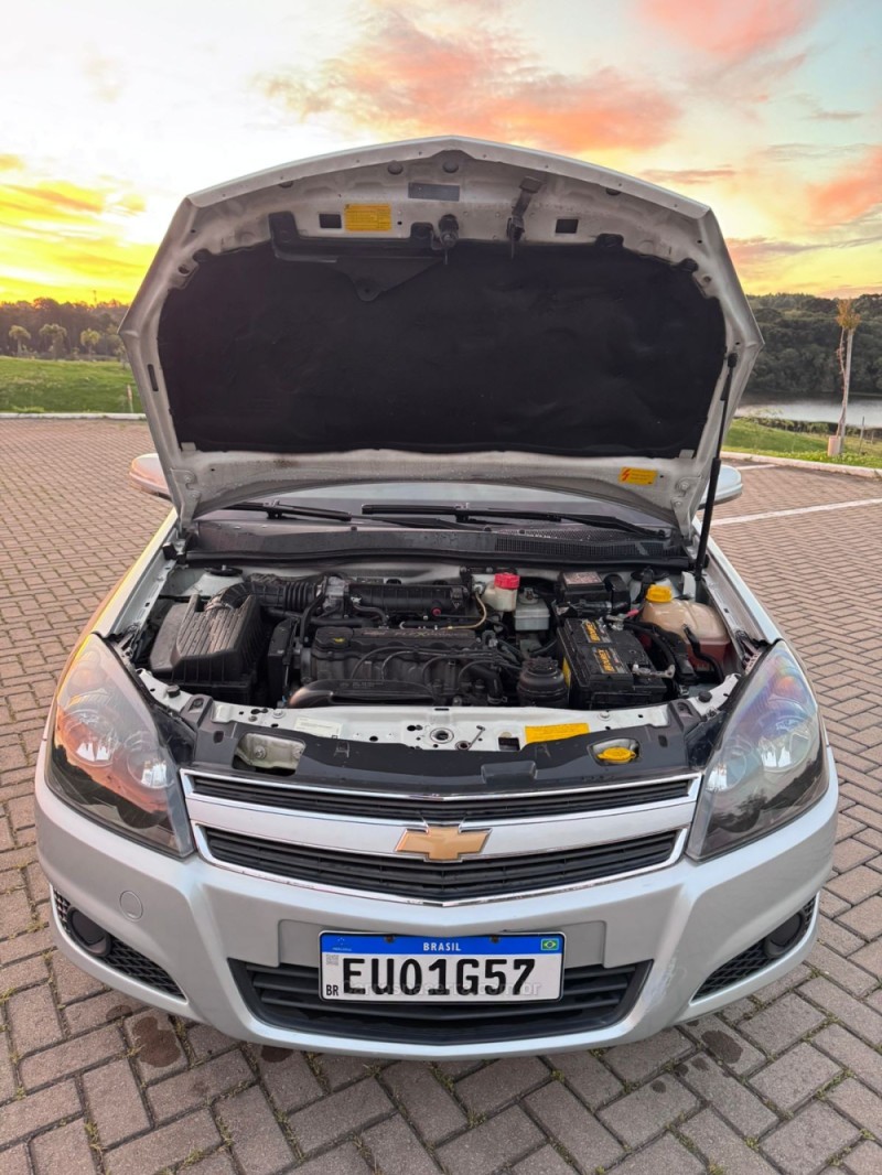 VECTRA 2.0 SFI GT HATCH 8V FLEX 4P MANUAL - 2011 - CAXIAS DO SUL