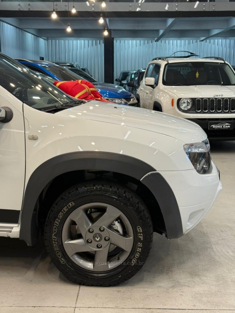 DUSTER 2.0 TECH ROAD II 4X2 16V FLEX 4P AUTOMÁTICO - 2014 - CAXIAS DO SUL