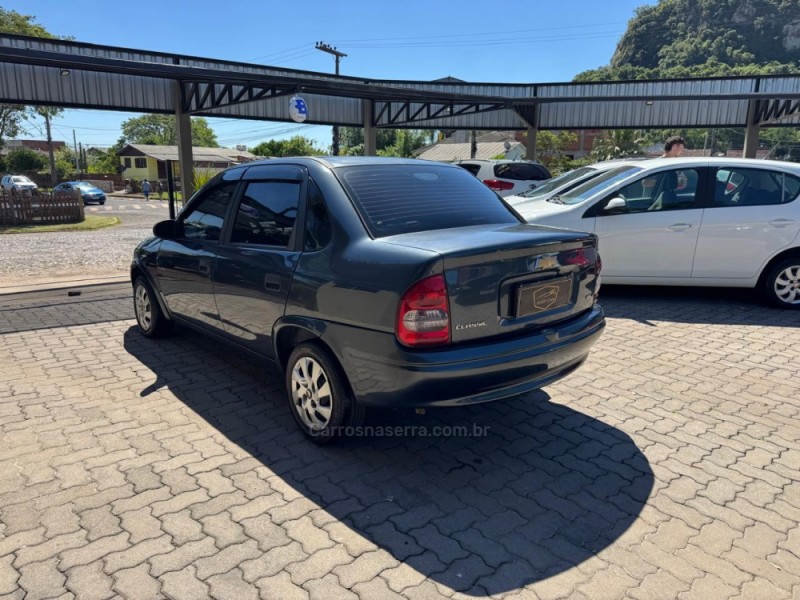 CLASSIC 1.0 MPFI 8V GASOLINA 4P MANUAL - 2009 - MONTENEGRO