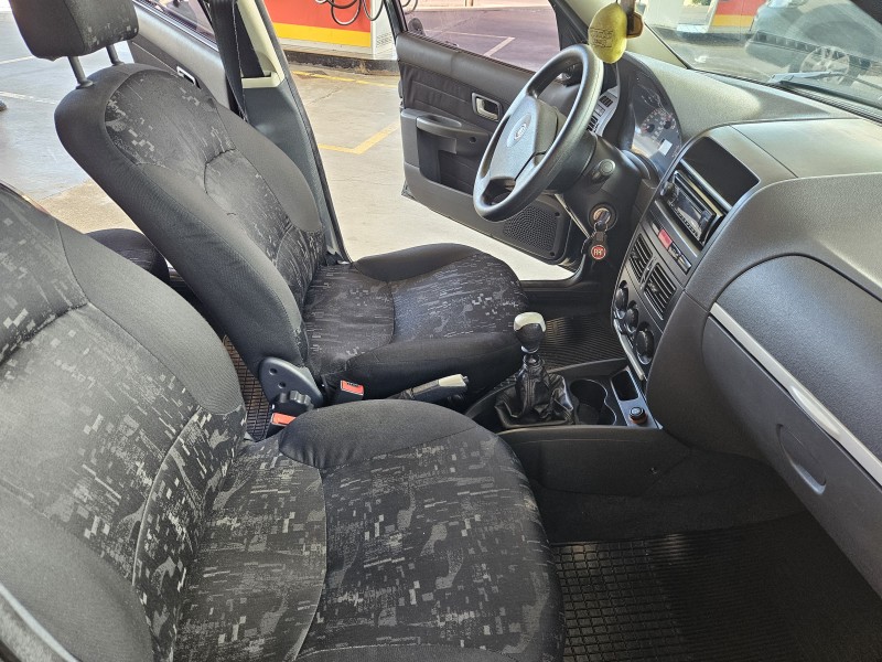 PALIO 1.4 MPI ELX 8V FLEX 4P MANUAL - 2006 - CAXIAS DO SUL