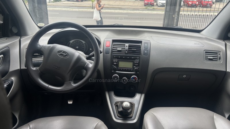TUCSON 2.0 MPFI GL 16V 142CV 2WD GASOLINA 4P MANUAL - 2009 - GRAVATAí