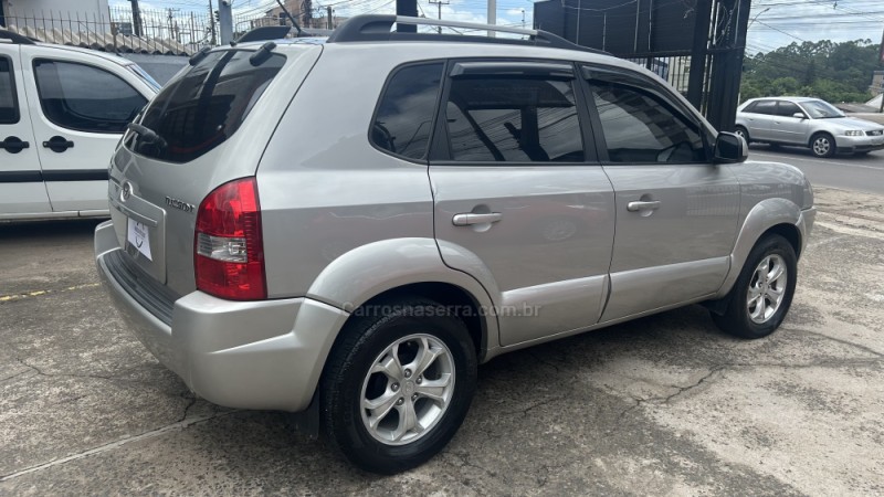 TUCSON 2.0 MPFI GL 16V 142CV 2WD GASOLINA 4P MANUAL - 2009 - GRAVATAí