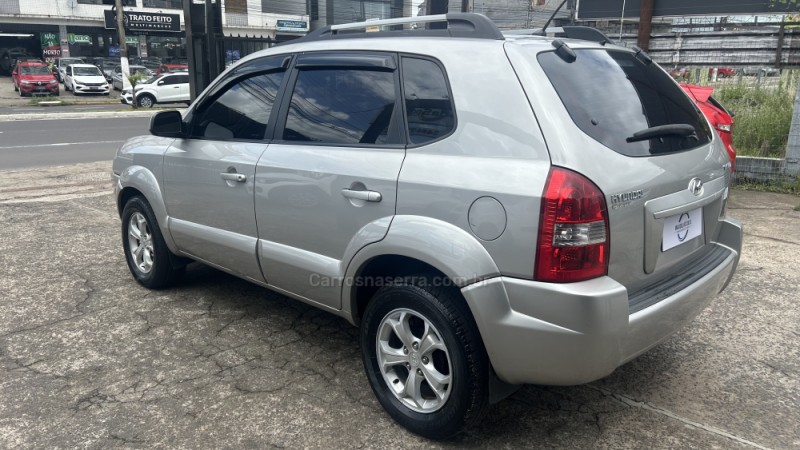 TUCSON 2.0 MPFI GL 16V 142CV 2WD GASOLINA 4P MANUAL - 2009 - GRAVATAí