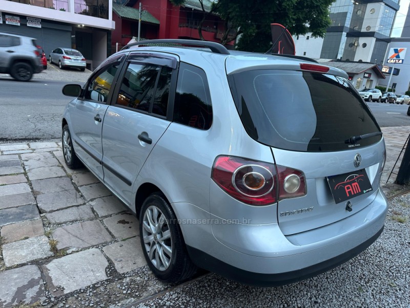 SPACEFOX 1.6 MI 8V FLEX 4P MANUAL - 2009 - CAXIAS DO SUL