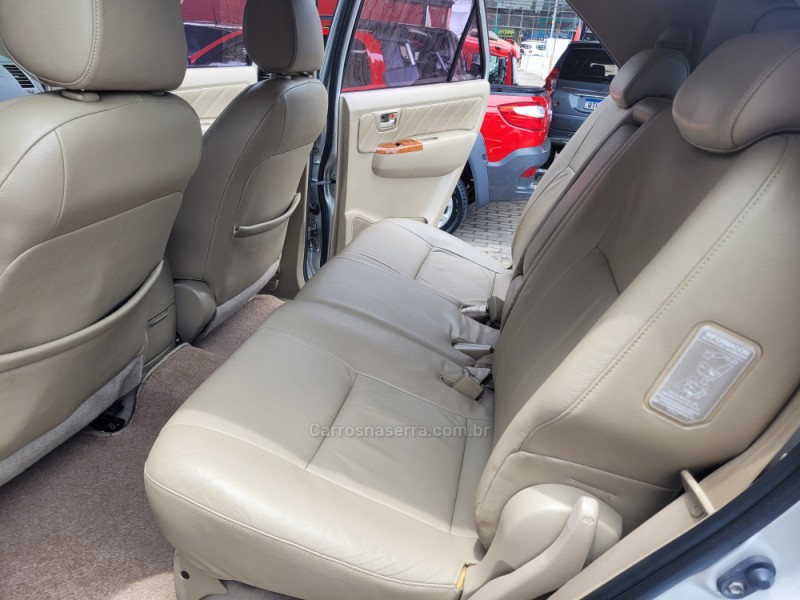 HILUX SW4 3.0 SRV 4X4 7 LUGARES 16V TURBO INTERCOOLER DIESEL 4P AUTOMÁTICO - 2009 - CAXIAS DO SUL