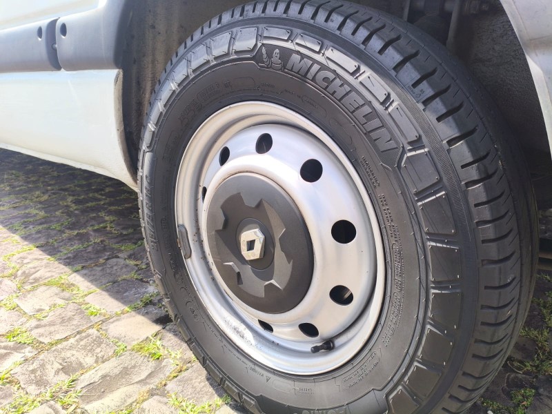 MASTER 2.5 DCI FURGÃO MÉDIO/LONGO TA DIESEL - 2013 - CAXIAS DO SUL