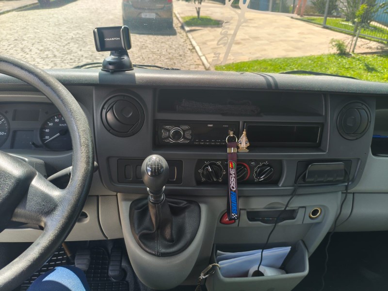 MASTER 2.5 DCI FURGÃO MÉDIO/LONGO TA DIESEL - 2013 - CAXIAS DO SUL