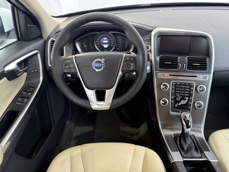 XC60 2.0 T5 COMFORT FWD TURBO GASOLINA 4P AUTOMÁTICO - 2015 - CAXIAS DO SUL