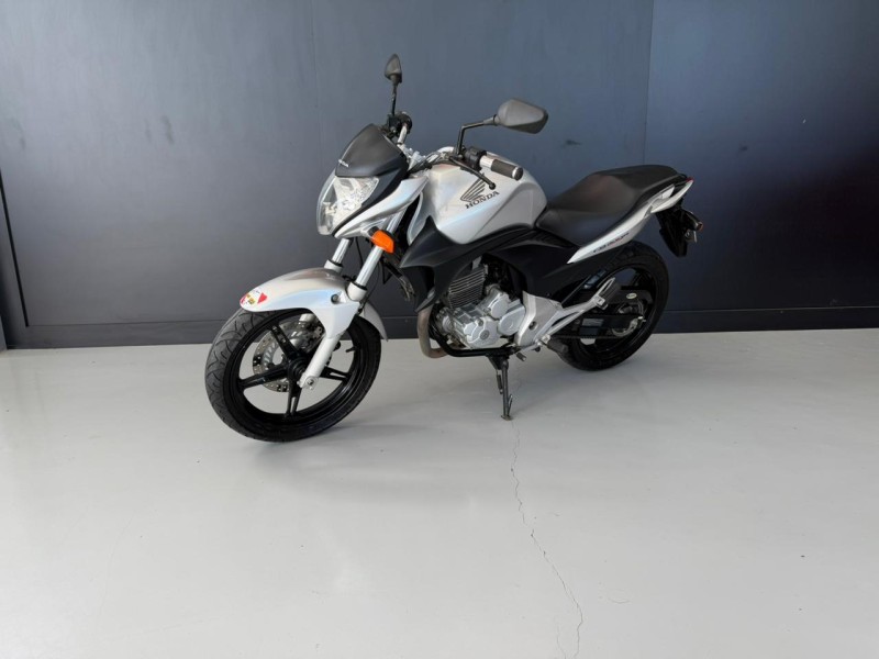 CB 300R  - 2010 - CARLOS BARBOSA