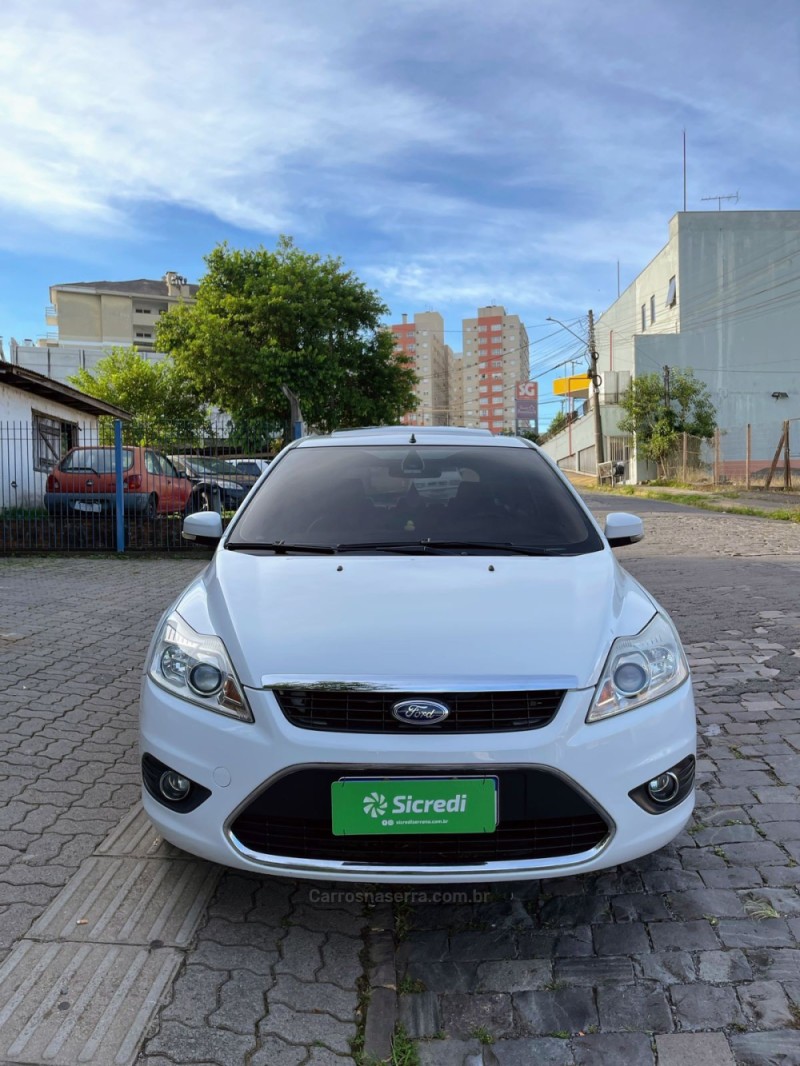 focus 2.0 titanium hatch 16v flex 4p automatico 2012 bento goncalves