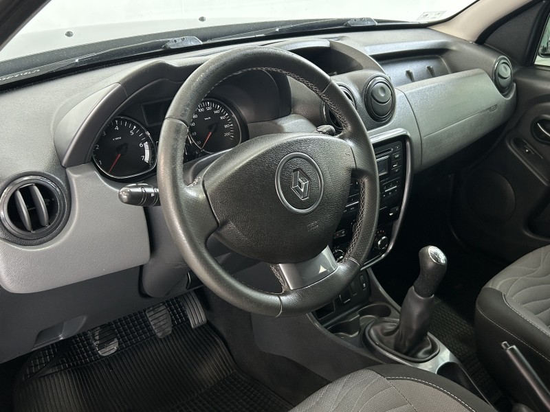 DUSTER 1.6 DYNAMIQUE 4X2 16V FLEX 4P MANUAL - 2013 - CAXIAS DO SUL
