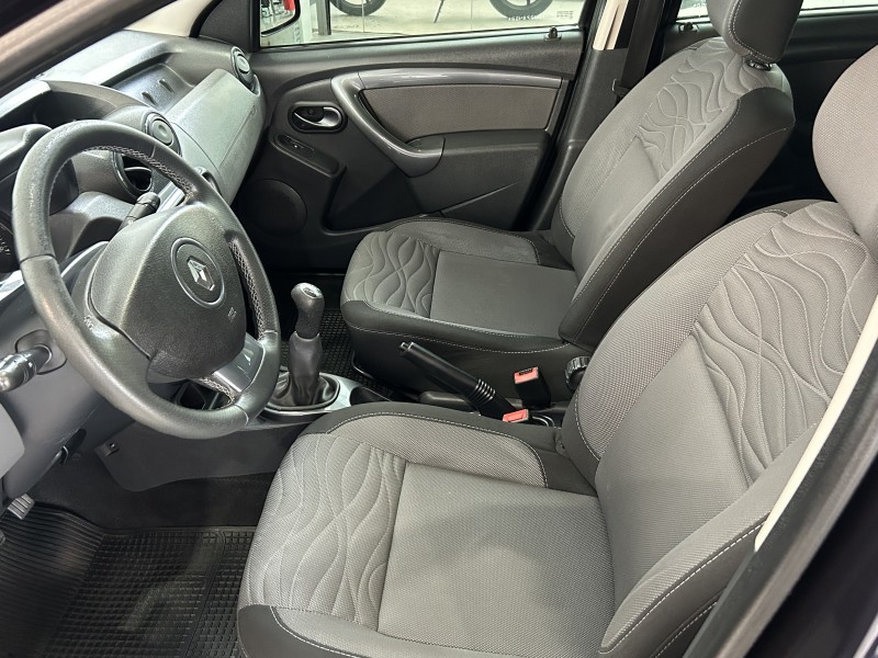 DUSTER 1.6 DYNAMIQUE 4X2 16V FLEX 4P MANUAL - 2013 - CAXIAS DO SUL