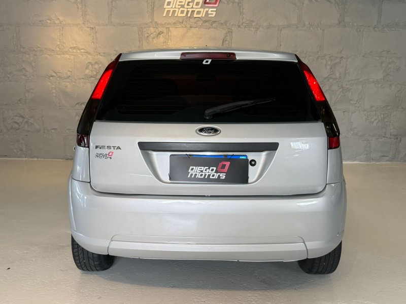 FIESTA 1.0 MPI 8V GASOLINA 4P MANUAL - 2011 - CAXIAS DO SUL