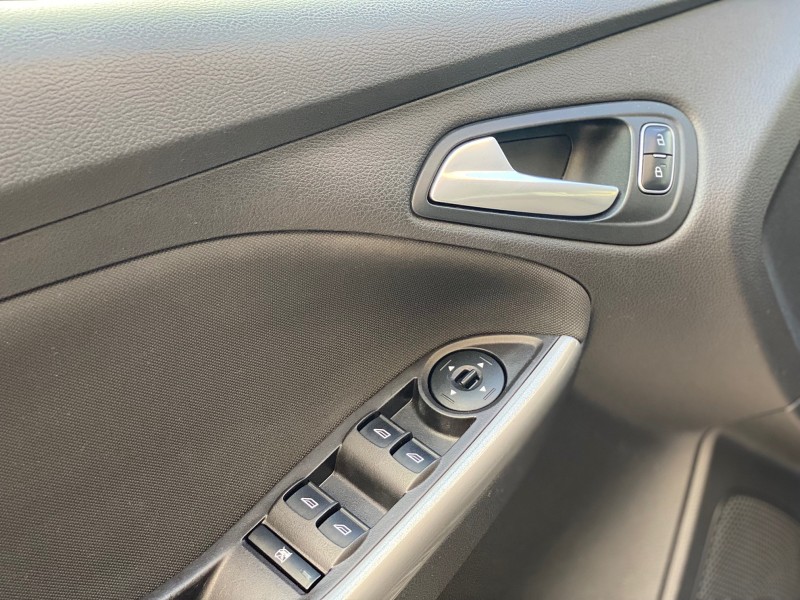FOCUS 2.0 SE SEDAN 16V FLEX 4P AUTOMÁTICO - 2016 - CAXIAS DO SUL