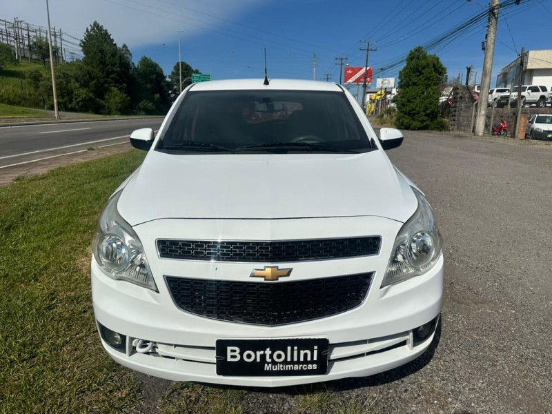 AGILE 1.4 MPFI LTZ 8V FLEX 4P MANUAL - 2011 - FARROUPILHA