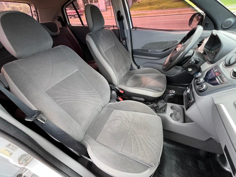 AGILE 1.4 MPFI LTZ 8V FLEX 4P MANUAL - 2011 - FARROUPILHA