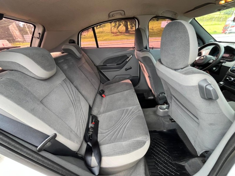 AGILE 1.4 MPFI LTZ 8V FLEX 4P MANUAL - 2011 - FARROUPILHA