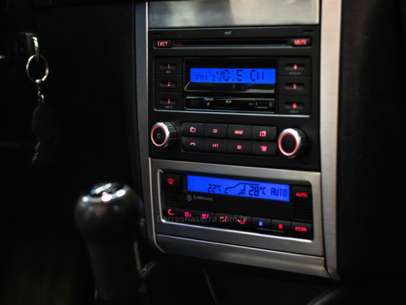 GOLF 1.6 MI SPORTLINE 8V FLEX 4P MANUAL - 2011 - CAXIAS DO SUL