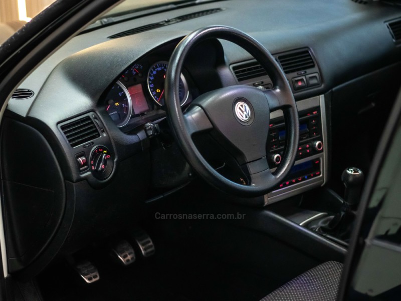 GOLF 1.6 MI SPORTLINE 8V FLEX 4P MANUAL - 2011 - CAXIAS DO SUL