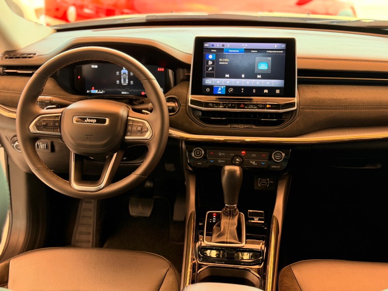 COMMANDER  - 2025 - CANELA