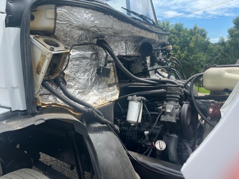 L-1620 3 EIXOS - 1999 - GARIBALDI