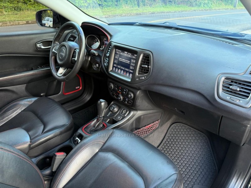 COMPASS 2.0 16V DIESEL TRAILHAWK 4X4 AUTOMÁTICO - 2019 - IVOTI
