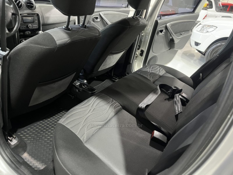 DUSTER 1.6 DYNAMIQUE 4X2 16V FLEX 4P MANUAL - 2013 - CAXIAS DO SUL