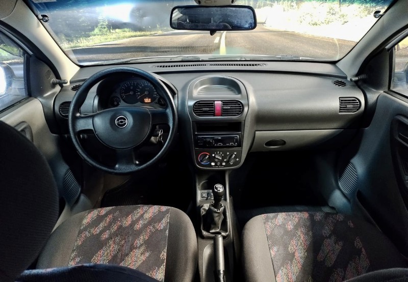 CORSA 1.8 MPFI MAXX SEDAN 8V FLEX 4P MANUAL - 2004 - CAXIAS DO SUL