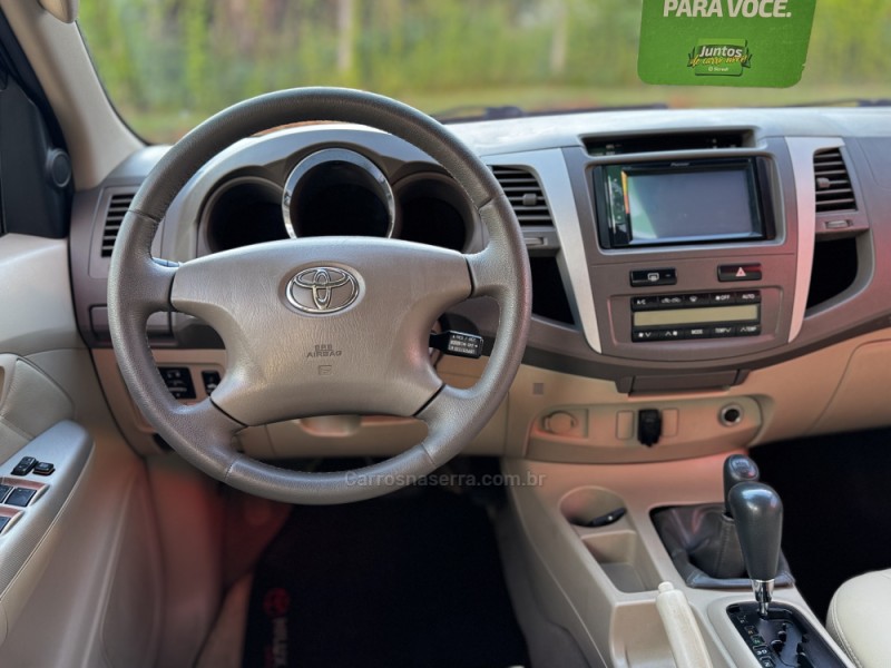 HILUX SW4 3.0 SRV 4X4 CD 16V TURBO INTERCOOLER DIESEL 4P AUTOMÁTICO - 2008 - FELIZ