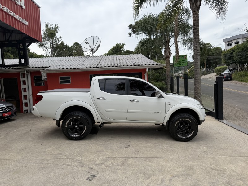 L200 TRITON 3.2 HPE 4X4 CD 16V TURBO INTERCOOLER DIESEL 4P AUTOMÁTICO - 2013 - CAXIAS DO SUL