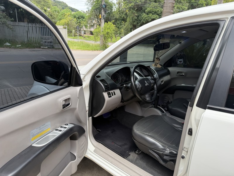 L200 TRITON 3.2 HPE 4X4 CD 16V TURBO INTERCOOLER DIESEL 4P AUTOMÁTICO - 2013 - CAXIAS DO SUL