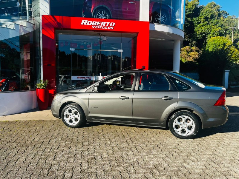 FOCUS 2.0 TITANIUM SEDAN 16V FLEX 4P AUTOMÁTICO - 2012 - BENTO GONçALVES